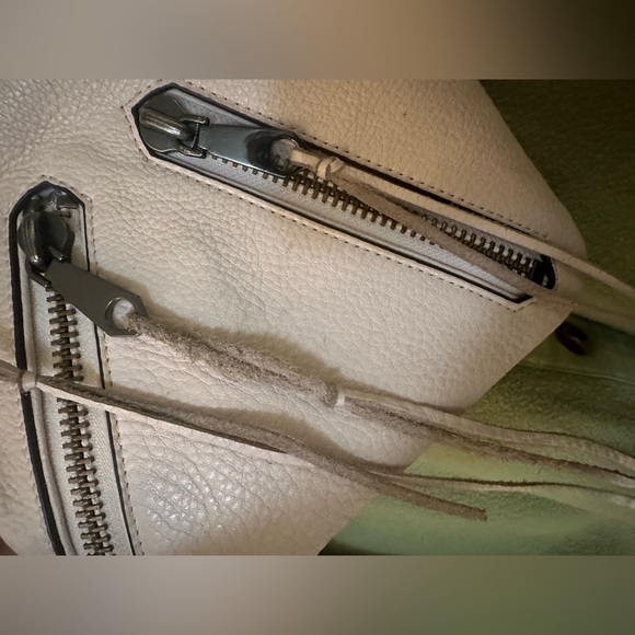 Rebecca Minkoff cute leather purse great condition 💖 - Picture 8 of 11